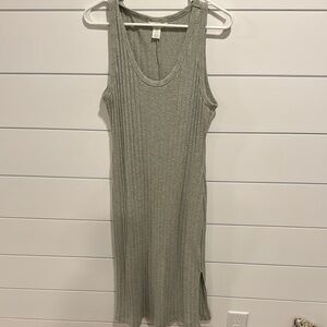 Sleeveless Green Ribbed Dress